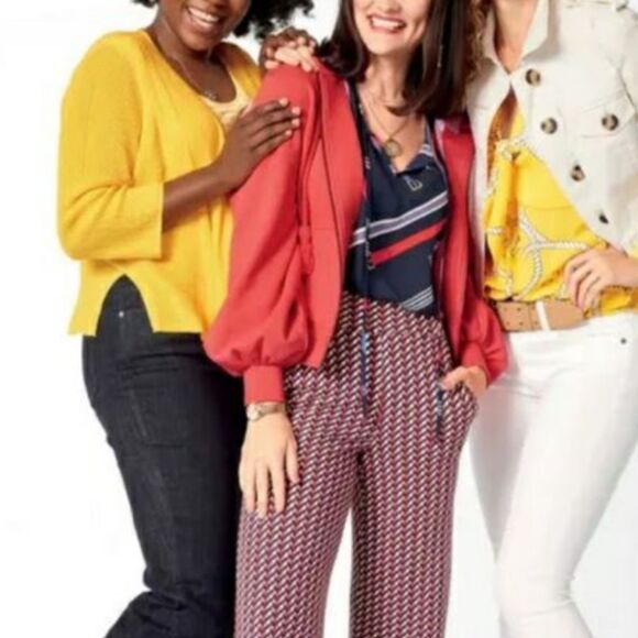 CAbi style #5637 Sunny Sweater, slightly cropped, 4 snap closure, cotton blend S - Picture 5 of 10